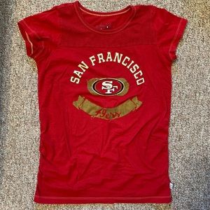 San Francisco 49ers Size Small Tshirt